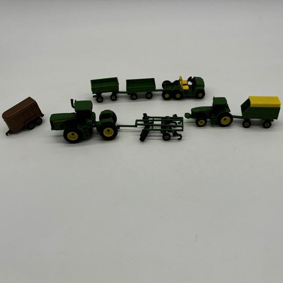 John Deere Die Cast Farm Tractors Combines Club Car Trailers 8pc Horse Carrier - Picture 1 of 10